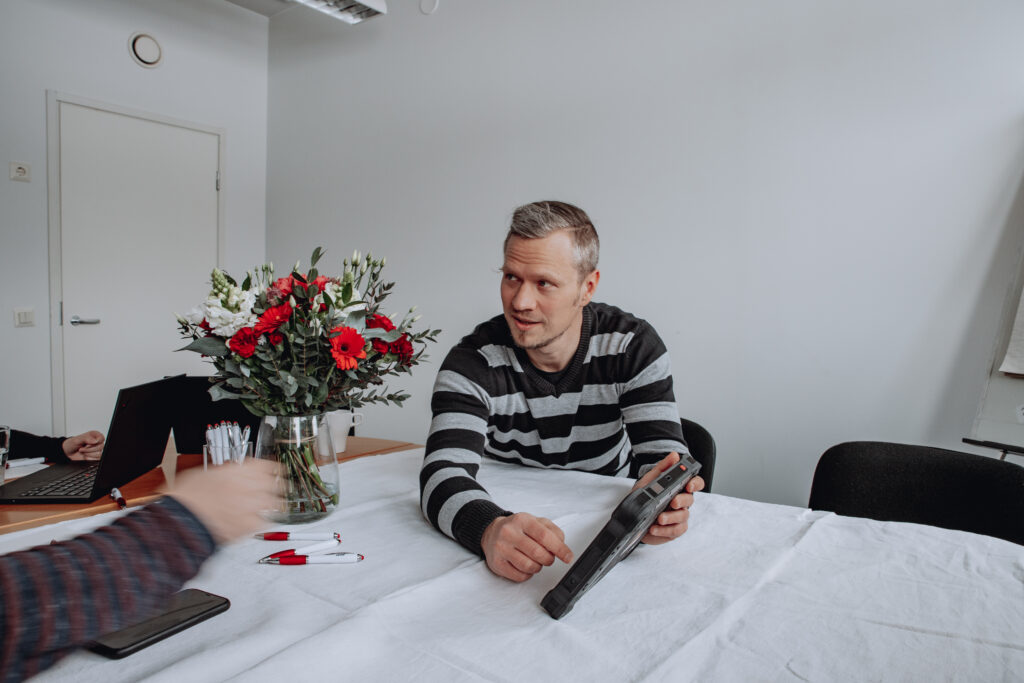 JotWare on osa JotBar-konsernia ja toimii saumattomasti työajanseurannan kanssa.
